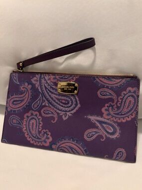 Michael Kors Purple Paisley Zip Wristlet with Gold Plate - Used